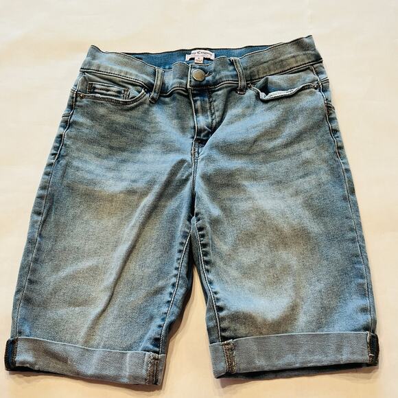 Juicy Couture Pants - Juicy Couture Women’s Bermuda Jean Shorts size 6 (A0125)